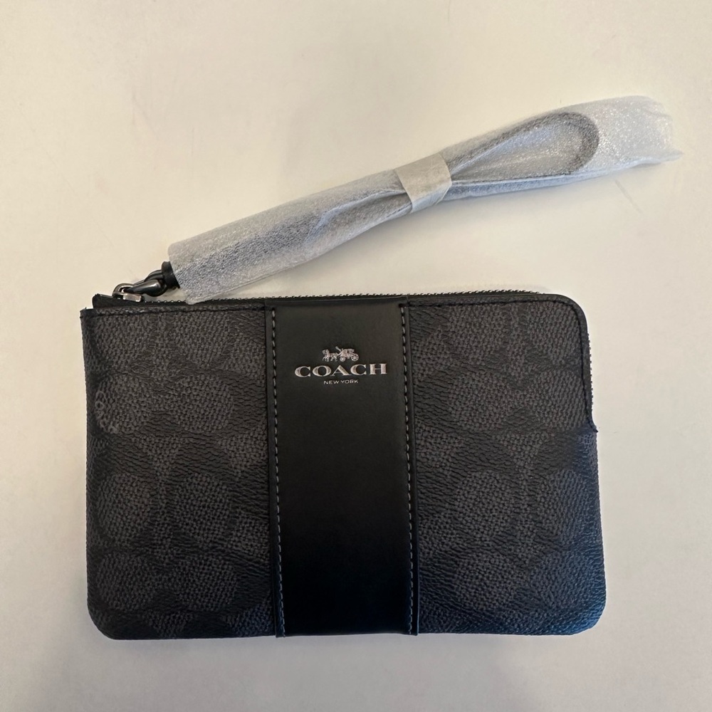 NET Coach Black, Leather Wristlet